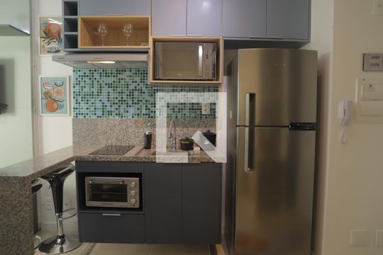 Cozinha de apartamento para alugar com 1 quarto, 34m² em Vila Clementino, São Paulo