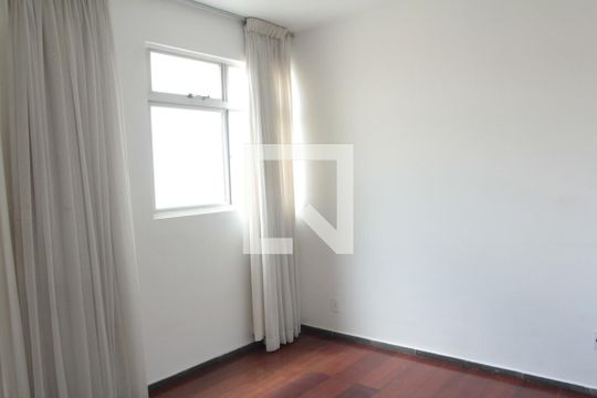 Quarto 1  de apartamento para alugar com 2 quartos, 55m² em Indaiá, Belo Horizonte