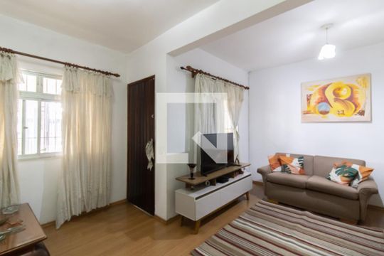 Sala de casa à venda com 2 quartos, 140m² em Jardim Santa Clara, Guarulhos