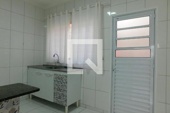 Cozinha de casa para alugar com 3 quartos, 170m² em João Aranha, Paulínia