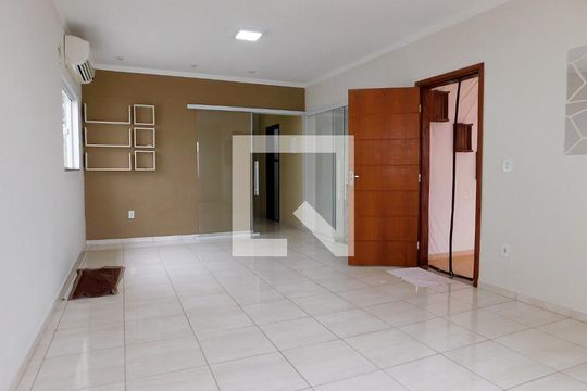 Casa para alugar com 3 quartos, 170m² em João Aranha, Paulínia