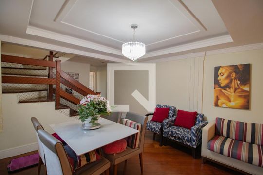Sala de casa à venda com 3 quartos, 341m² em Vila Mazzei, São Paulo