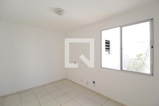 Sala de apartamento para alugar com 2 quartos, 45m² em Gávea, Uberlândia