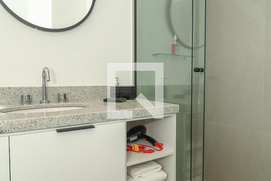 Banheiro de apartamento à venda com 1 quarto, 26m² em Centro Histórico, Porto Alegre