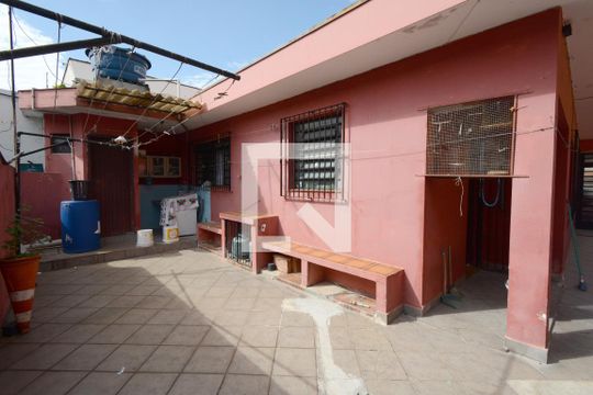 Quintal de casa à venda com 3 quartos, 300m² em Vila Campo Grande, São Paulo