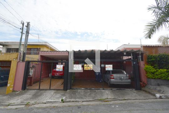 Fachada de casa à venda com 3 quartos, 300m² em Vila Campo Grande, São Paulo
