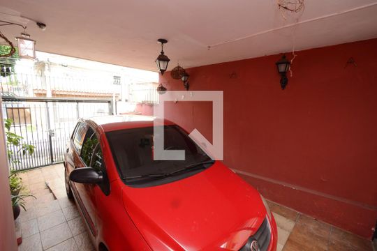 Garagem de casa à venda com 3 quartos, 300m² em Vila Campo Grande, São Paulo