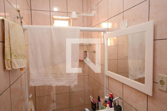Banheiro da Suíte de casa à venda com 3 quartos, 300m² em Vila Campo Grande, São Paulo