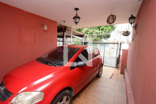 Garagem de casa à venda com 3 quartos, 300m² em Vila Campo Grande, São Paulo