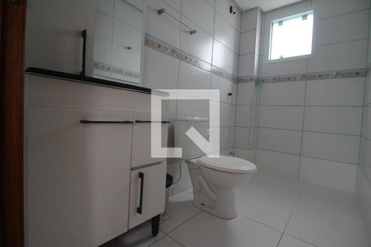 Banheiro de apartamento para alugar com 2 quartos, 49m² em Estância Velha, Canoas