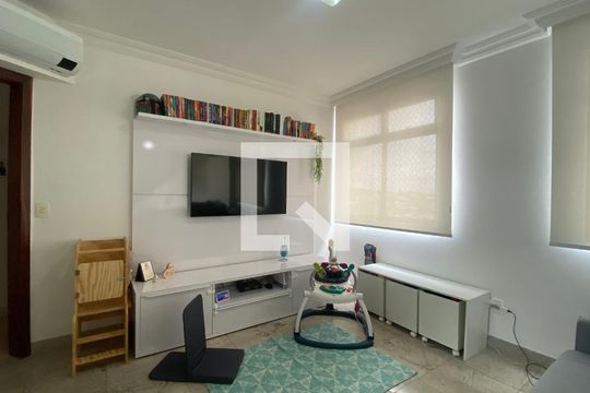 Sala 1 de apartamento para alugar com 3 quartos, 220m² em Buritis, Belo Horizonte