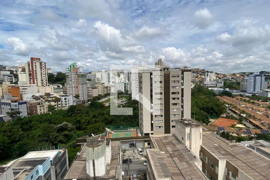 Vista de apartamento para alugar com 3 quartos, 220m² em Buritis, Belo Horizonte