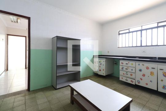 Cozinha de casa à venda com 3 quartos, 250m² em Santa Terezinha, Santo André