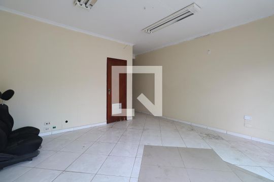 Sala de casa à venda com 3 quartos, 250m² em Santa Terezinha, Santo André