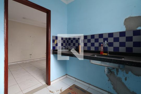 Área de serviço de casa à venda com 3 quartos, 250m² em Santa Terezinha, Santo André