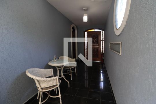 Corredor de casa à venda com 3 quartos, 240m² em Vila Moreira, São Paulo