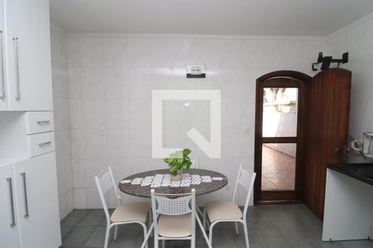 Cozinha de casa à venda com 3 quartos, 240m² em Vila Moreira, São Paulo