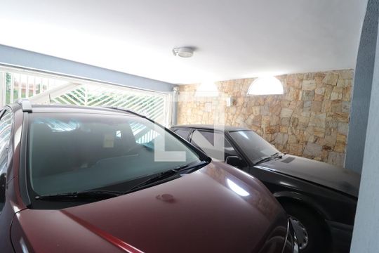 Garagem de casa à venda com 3 quartos, 240m² em Vila Moreira, São Paulo