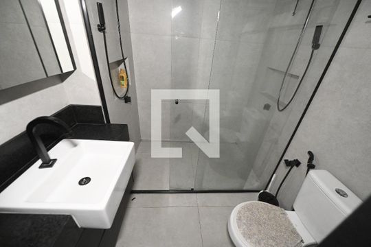 Banheiro  de apartamento para alugar com 1 quarto, 110m² em Parque Atheneu, Goiânia