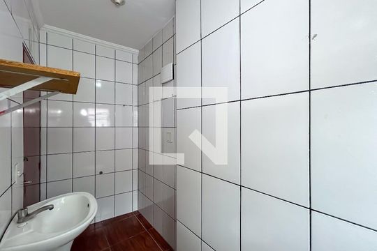 Banheiro  de apartamento para alugar com 1 quarto, 60m² em Jardim Silveira, Barueri