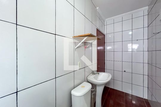 Banheiro  de apartamento para alugar com 1 quarto, 60m² em Jardim Silveira, Barueri