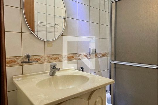 Banheiro da Suíte 2 de casa de condomínio à venda com 4 quartos, 465m² em Morada dos Pássaros, Barueri