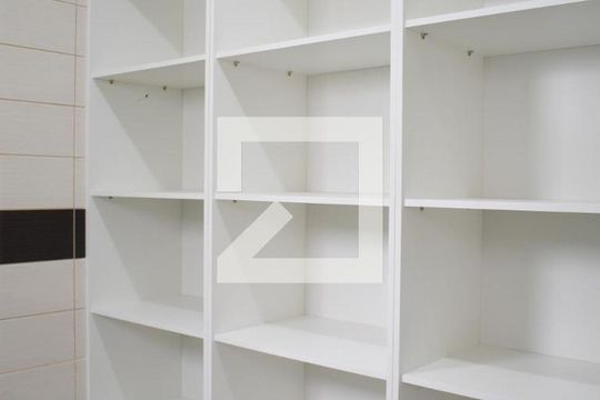 Banheiro suíte de casa de condomínio para alugar com 3 quartos, 125m² em Xaxim, Curitiba