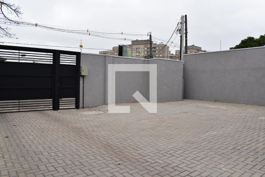 Quintal de casa de condomínio para alugar com 3 quartos, 125m² em Xaxim, Curitiba