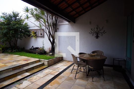 Quintal de casa à venda com 6 quartos, 288m² em Itapoã, Belo Horizonte