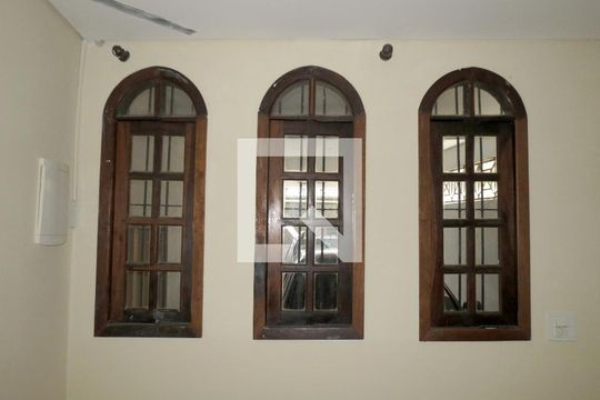 Sala - Janelas de casa para alugar com 3 quartos, 170m² em Sítio Morro Grande, São Paulo
