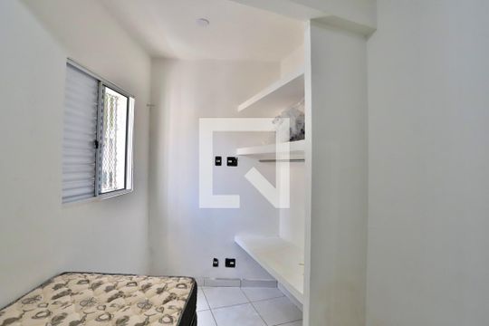 Quarto  de kitnet/studio para alugar com 2 quartos, 38m² em Belenzinho, São Paulo