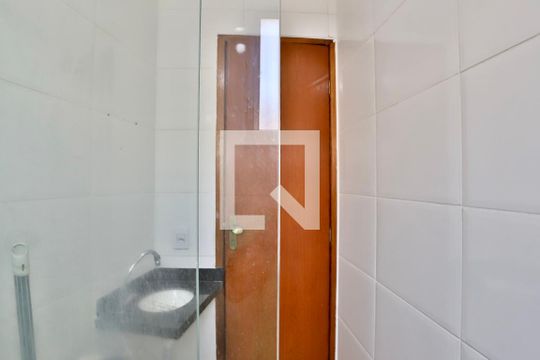 Banheiro  de kitnet/studio para alugar com 2 quartos, 38m² em Belenzinho, São Paulo