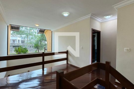 Hall de casa de condomínio para alugar com 4 quartos, 480m² em Residencial Morada das Estrelas (aldeia da Serra), Barueri