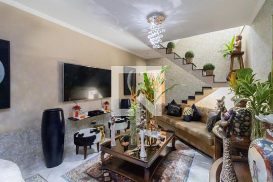 Casa para alugar com 4 quartos, 280m² em Parque Renato Maia, Guarulhos