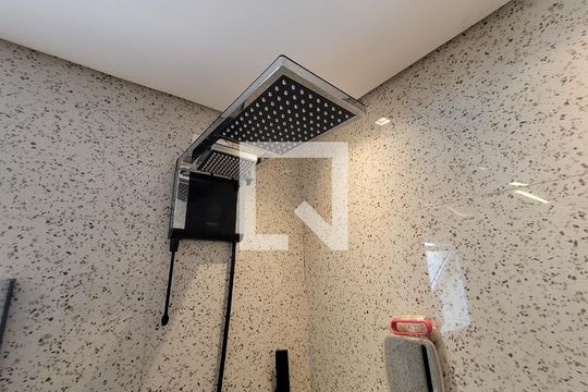 Banheiro de apartamento à venda com 2 quartos, 98m² em Vila Pinheirinho, Santo André