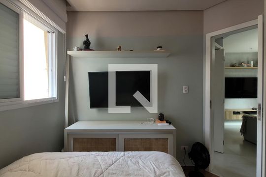Quarto de apartamento à venda com 2 quartos, 98m² em Vila Pinheirinho, Santo André