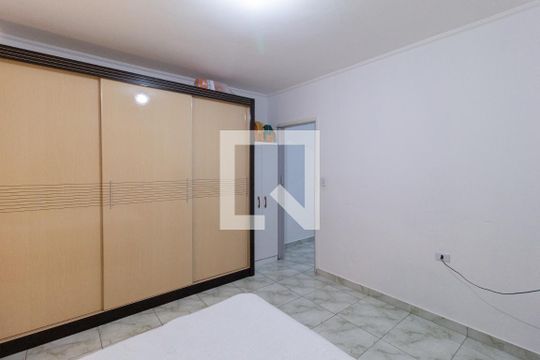 Quarto de casa à venda com 3 quartos, 213m² em Quitaúna, Osasco