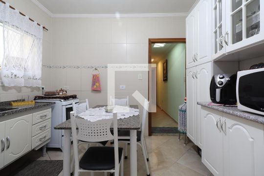 Cozinha de apartamento à venda com 2 quartos, 70m² em Vila Humaita, Santo André