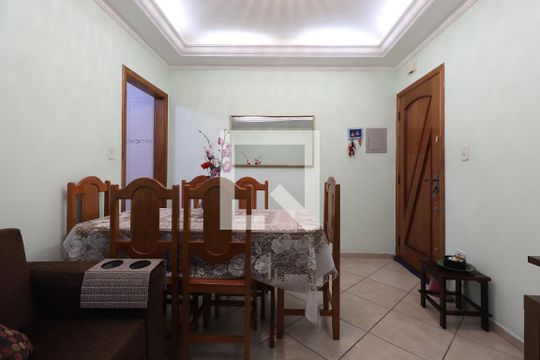 Sala de apartamento à venda com 2 quartos, 70m² em Vila Humaita, Santo André