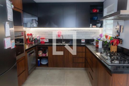 Cozinha de casa à venda com 4 quartos, 200m² em Jardim Bélgica, São Paulo