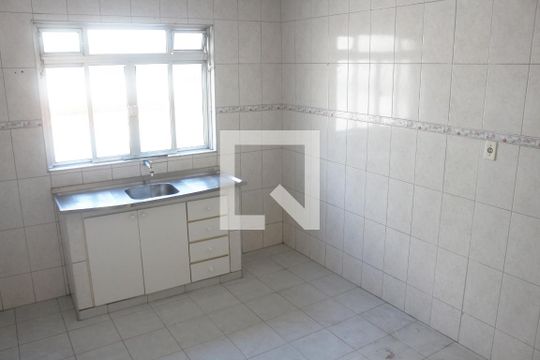 Cozinha de casa para alugar com 1 quarto, 75m² em Santa Maria, São Caetano do Sul