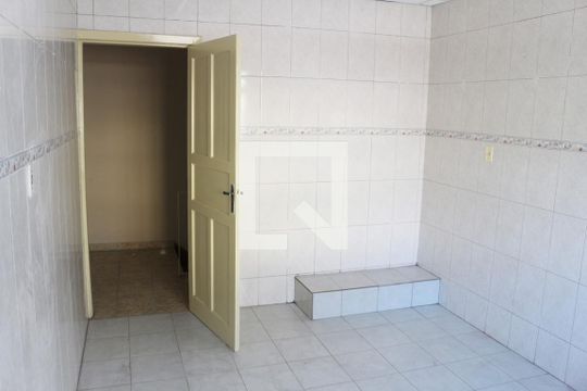 Cozinha de casa para alugar com 1 quarto, 75m² em Santa Maria, São Caetano do Sul