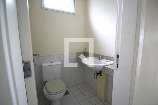 Lavabo de apartamento para alugar com 4 quartos, 148m² em Jacarepaguá, Rio de Janeiro