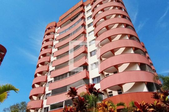 Fachada do Bloco de apartamento para alugar com 4 quartos, 148m² em Jacarepaguá, Rio de Janeiro