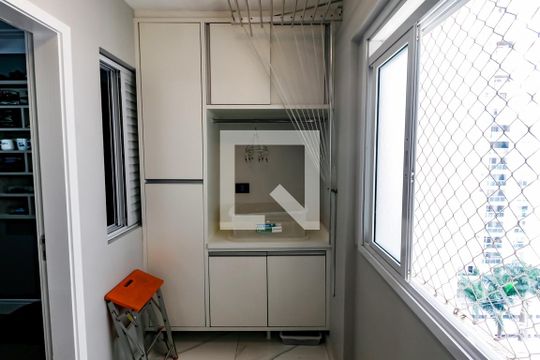 Detalhe da area de serviço de apartamento para alugar com 3 quartos, 112m² em Chácara Agrindus, Taboão da Serra