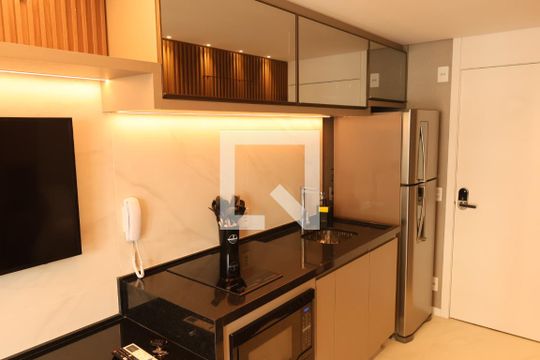 Cozinha - Armários de kitnet/studio para alugar com 1 quarto, 25m² em Indianópolis, São Paulo