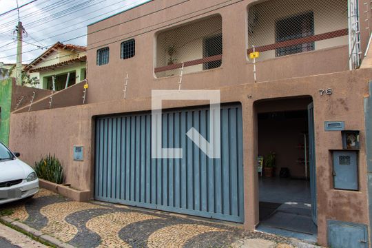 FACHADA de casa à venda com 3 quartos, 236m² em Jardim Proença, Campinas