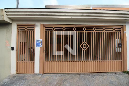Fachada  de casa à venda com 3 quartos, 213m² em Assunção, São Bernardo do Campo