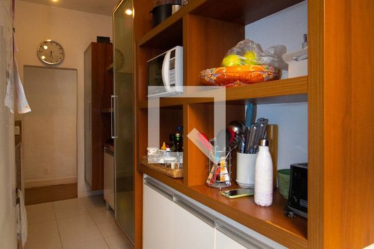 Cozinha de apartamento à venda com 4 quartos, 140m² em Copacabana, Rio de Janeiro