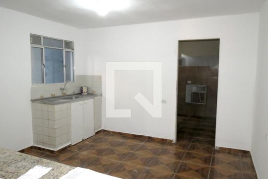 Cozinha de casa para alugar com 1 quarto, 38m² em Jardim Peri, São Paulo